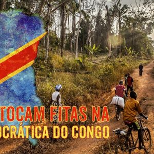 Rapazes que Tocam Fitas na República Democrática do Congo